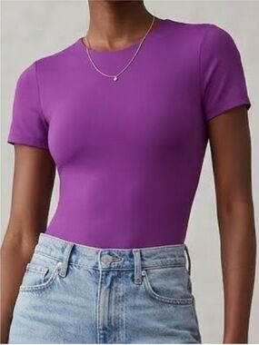 Aritizia Babaton Magenta Purple Original Contour Vivacity Crew Bodysuit Small
